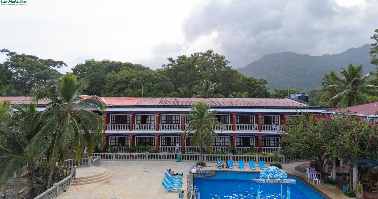 Hotel Las Mañanitas and its pool